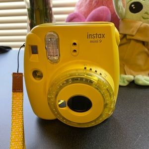 MINI Polaroid camera Fuji film yellow